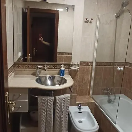 Azale Apartament *